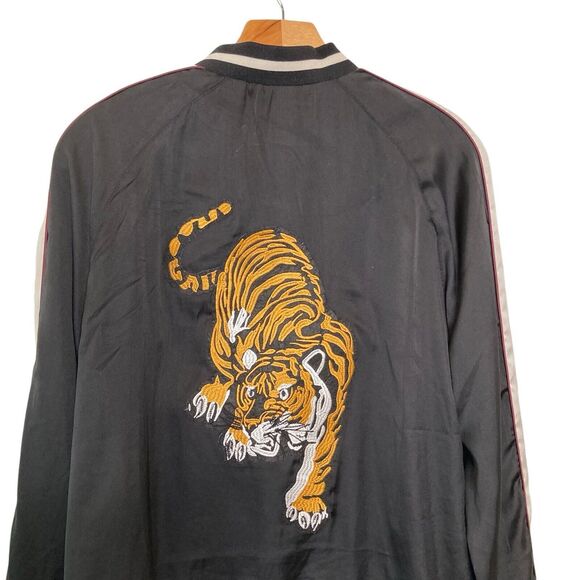 H&M Divided Size 8 Embroidered Tiger Baseball Bomber Jacket Black White Striped - Picture 4 of 13